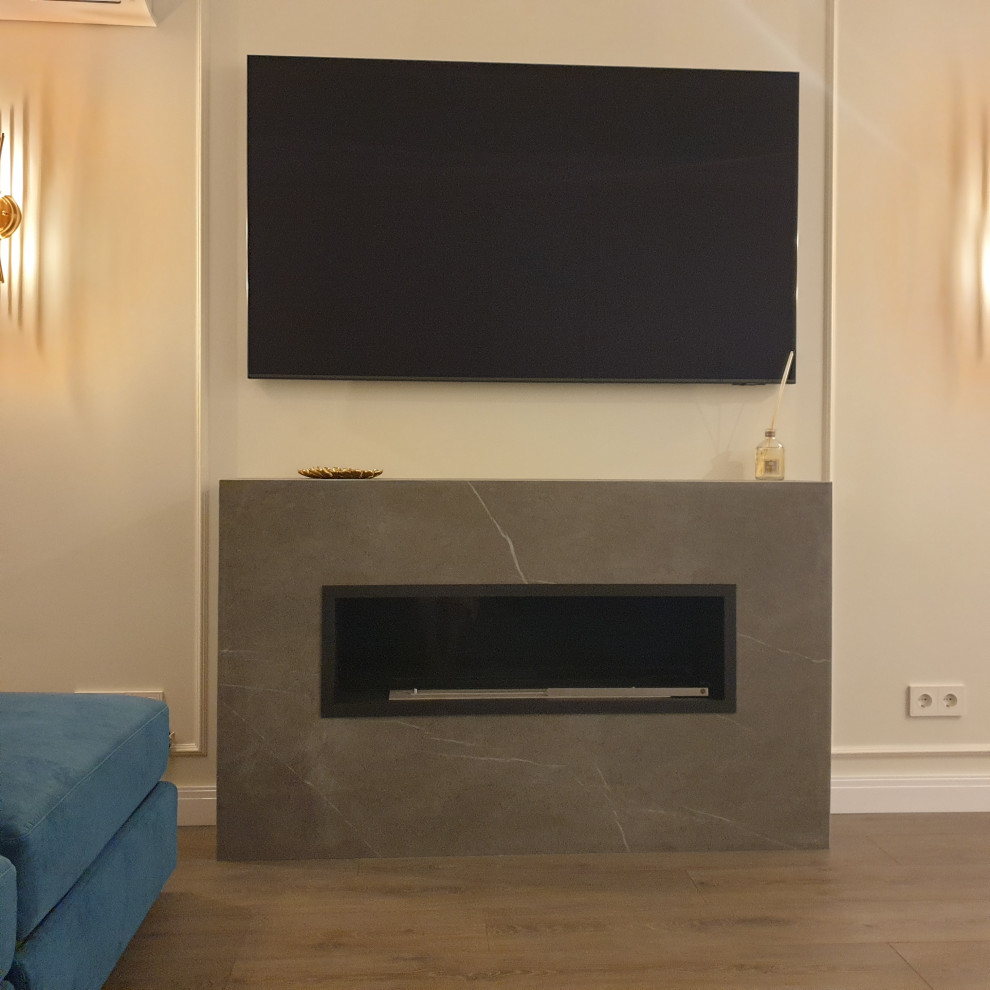 Powder rose neoclassic appartment