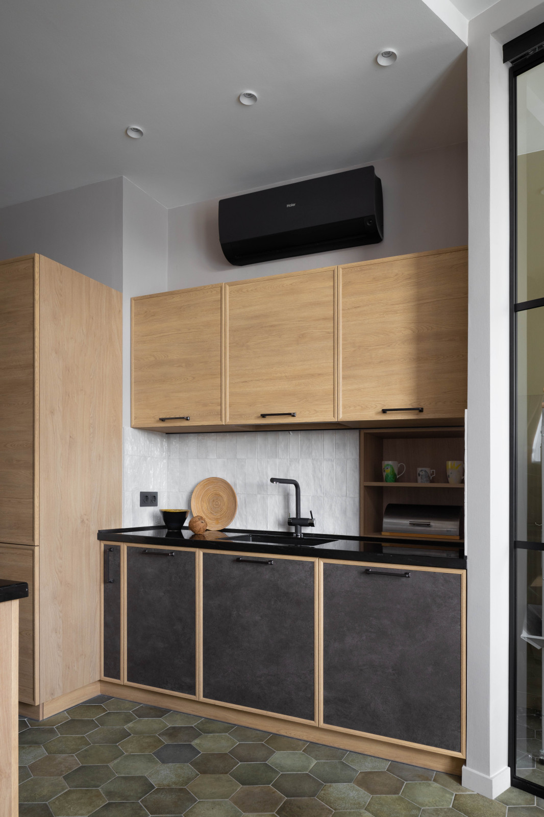 квартира с попугаями