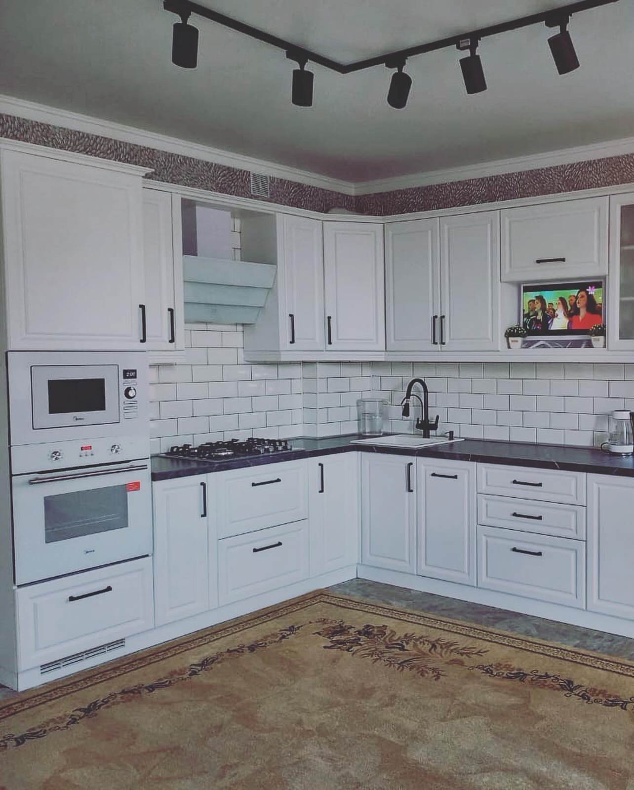 Обложка проекта: Белая классика