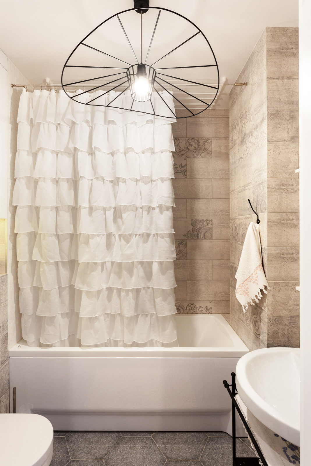 "Девичья Нора" или "Легко быть Девочкой"