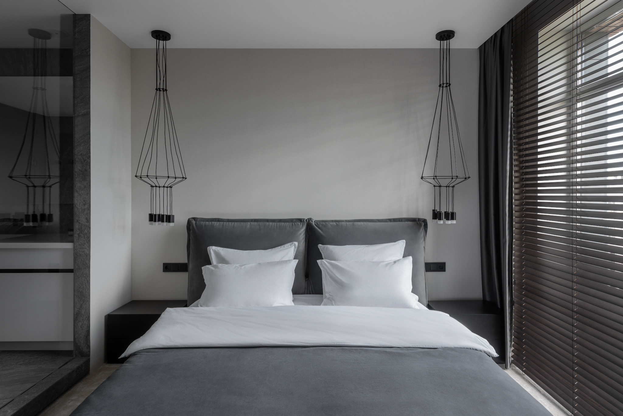 Проект недели: Спальня с ванной в центре комнаты