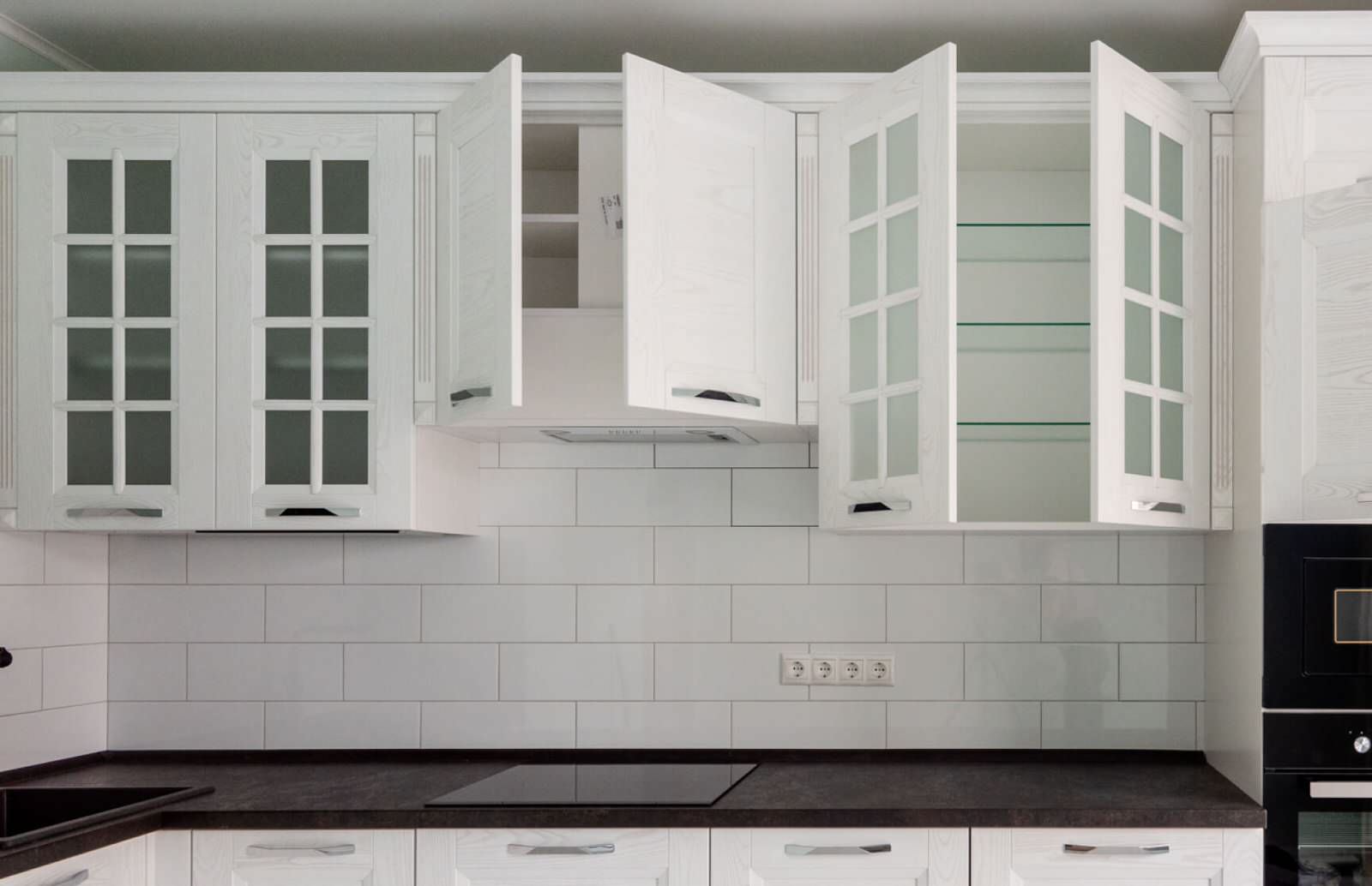 Кухня Кантри в белом цвете