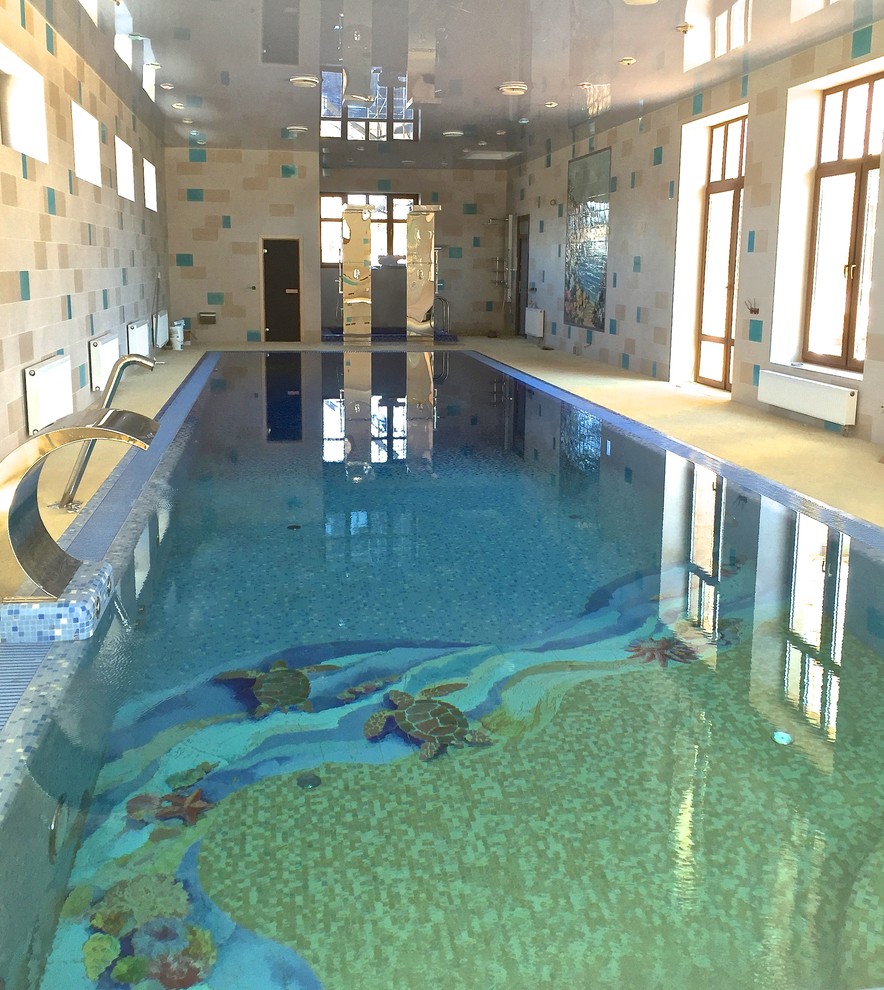 Бассейн в загородном доме