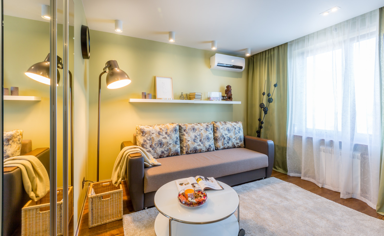 Обложка проекта: Двухкомнатная квартира в Москве, м. Университет.