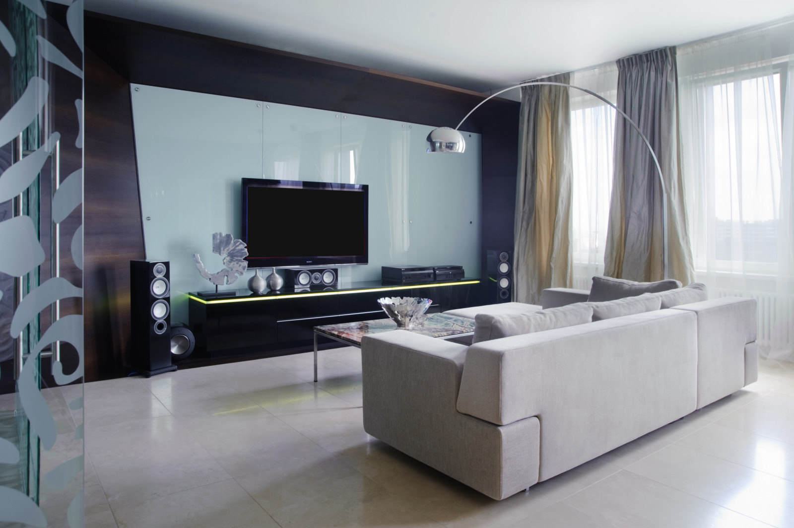 Белые апартаменты