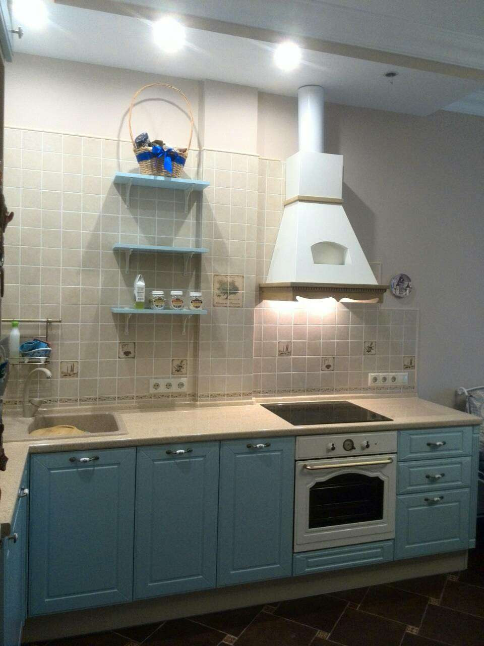 Кухня необычного цвета