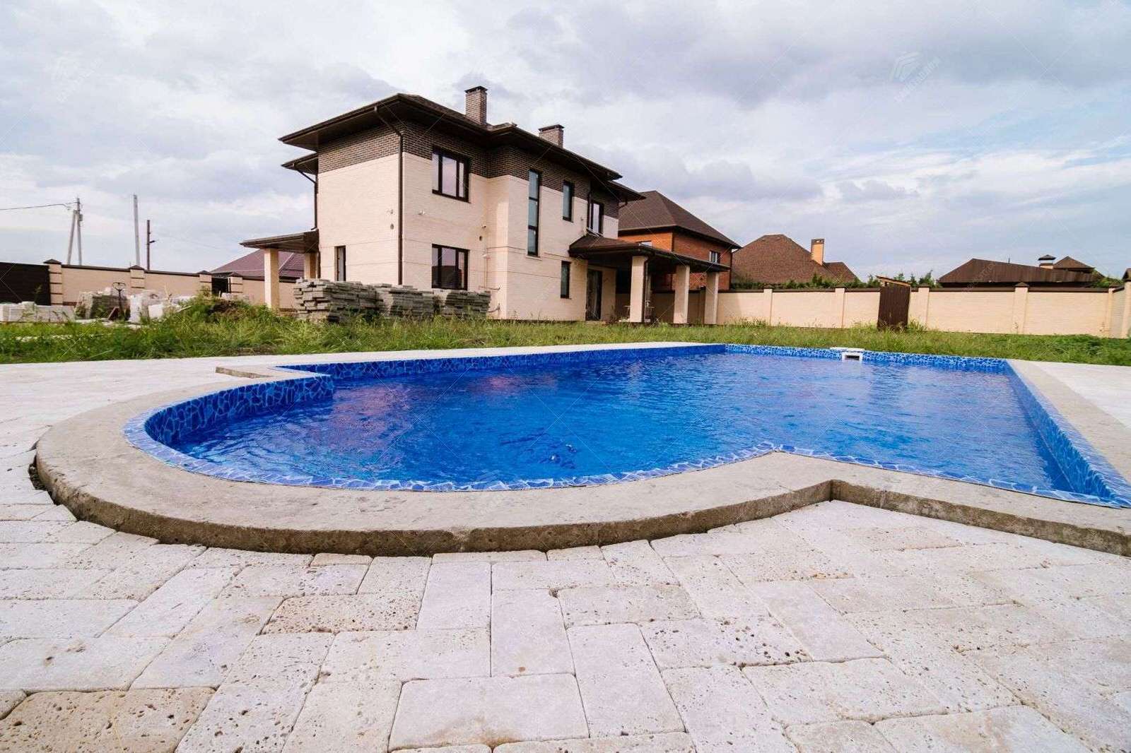 Обложка проекта: Дом с бассейном под Краснодаром