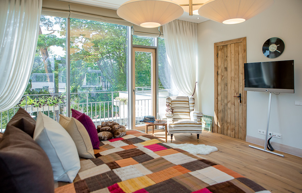 "Немного солнца в стакане воды" (Дизайнер Наталия Прохорова-Азбукина)