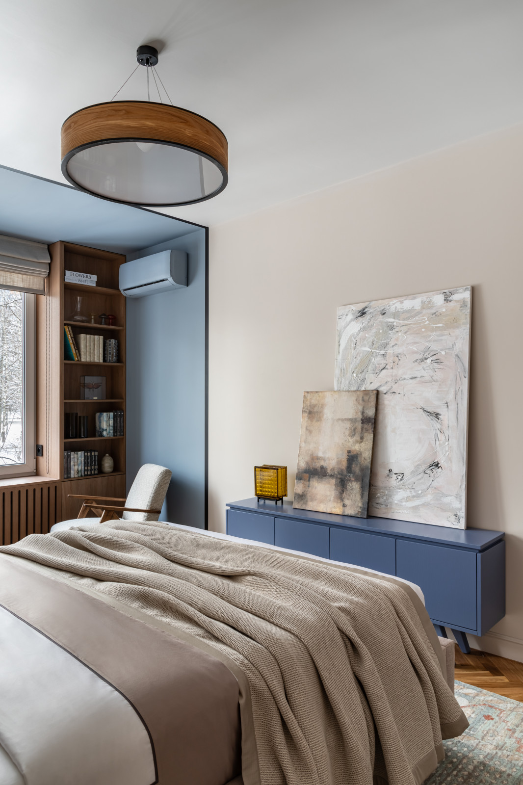 Уютная однокомнатная квартира с большим окном