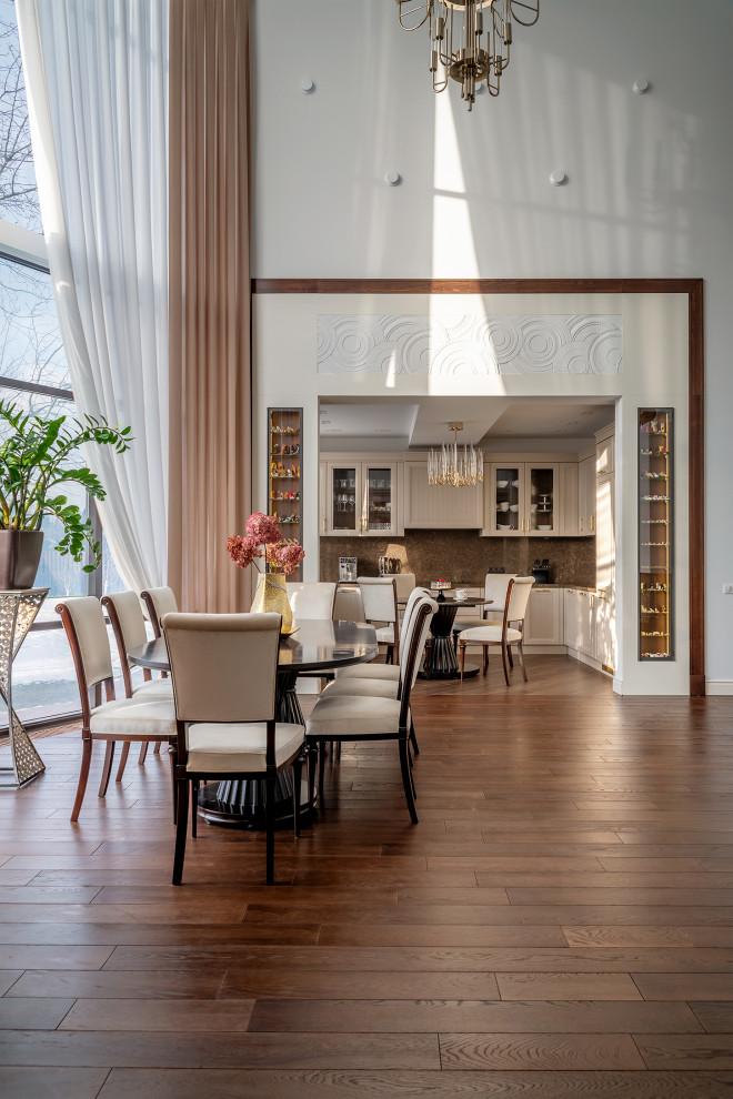 Белый, холодный, бразильский кофе