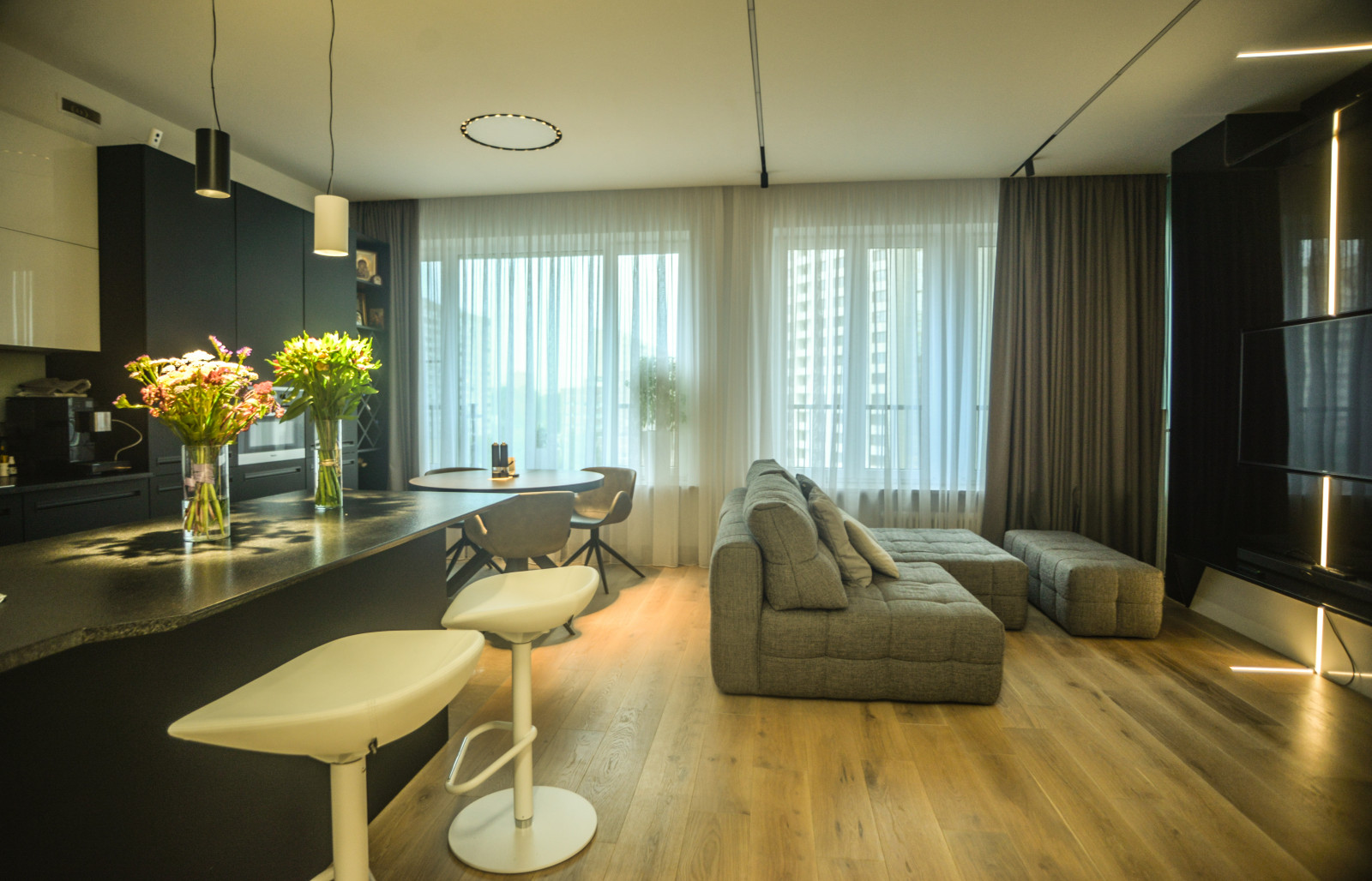 Квартира 110 кв. м - Монохром