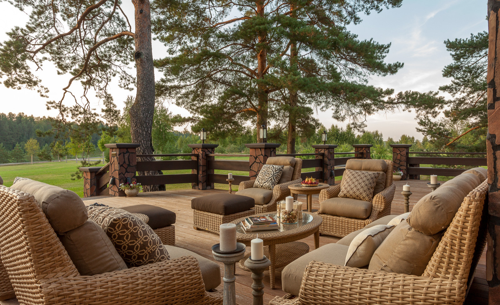 Деревянный дом в классическом стиле