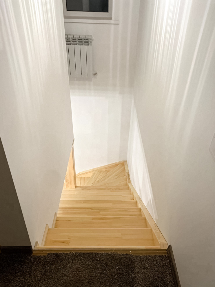 Лестница из сосны