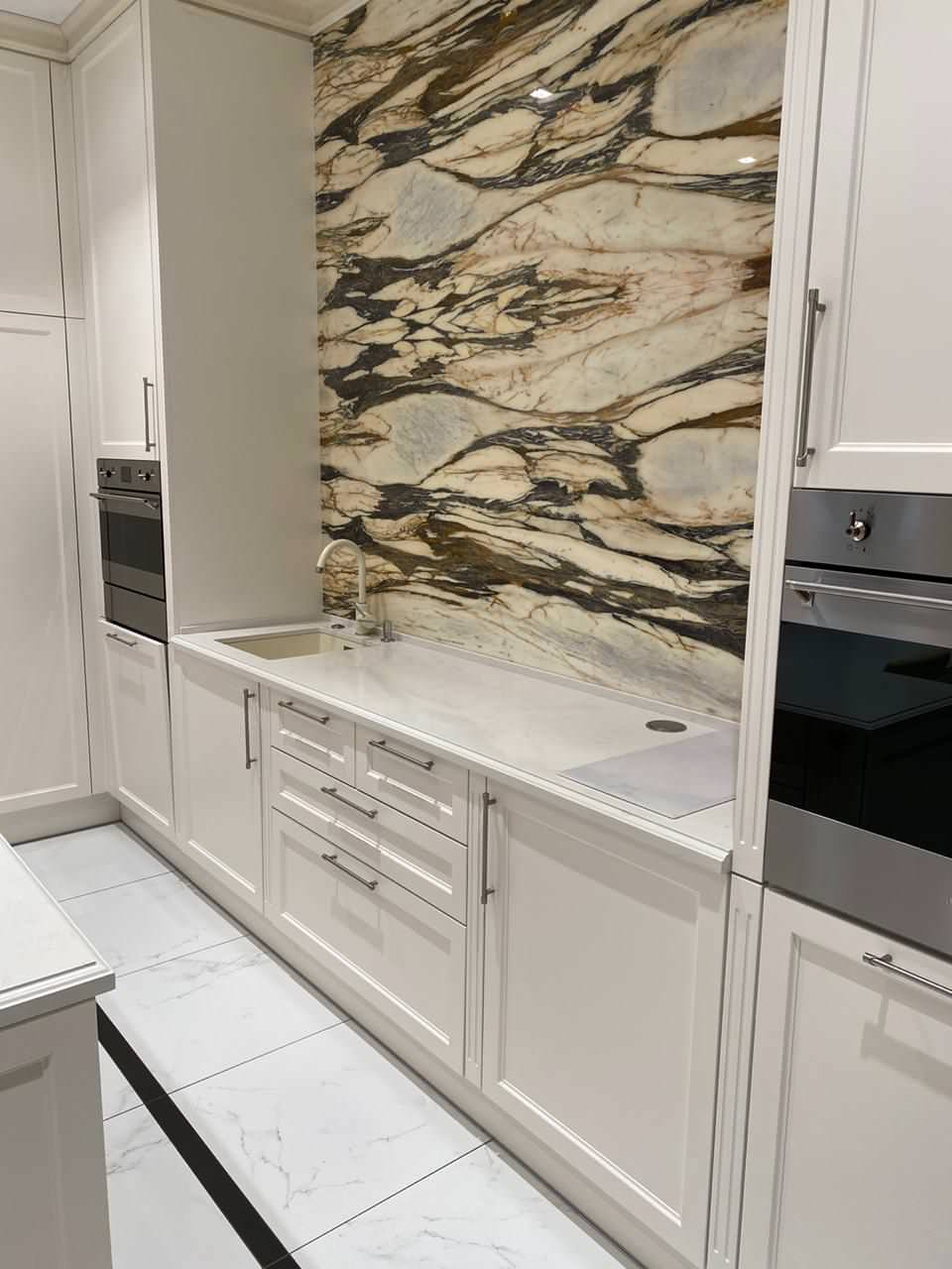 Мебель в коттедж