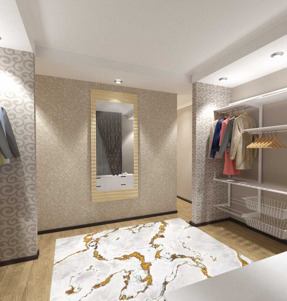 Спальня для семейной пары с переходом в гардеробную