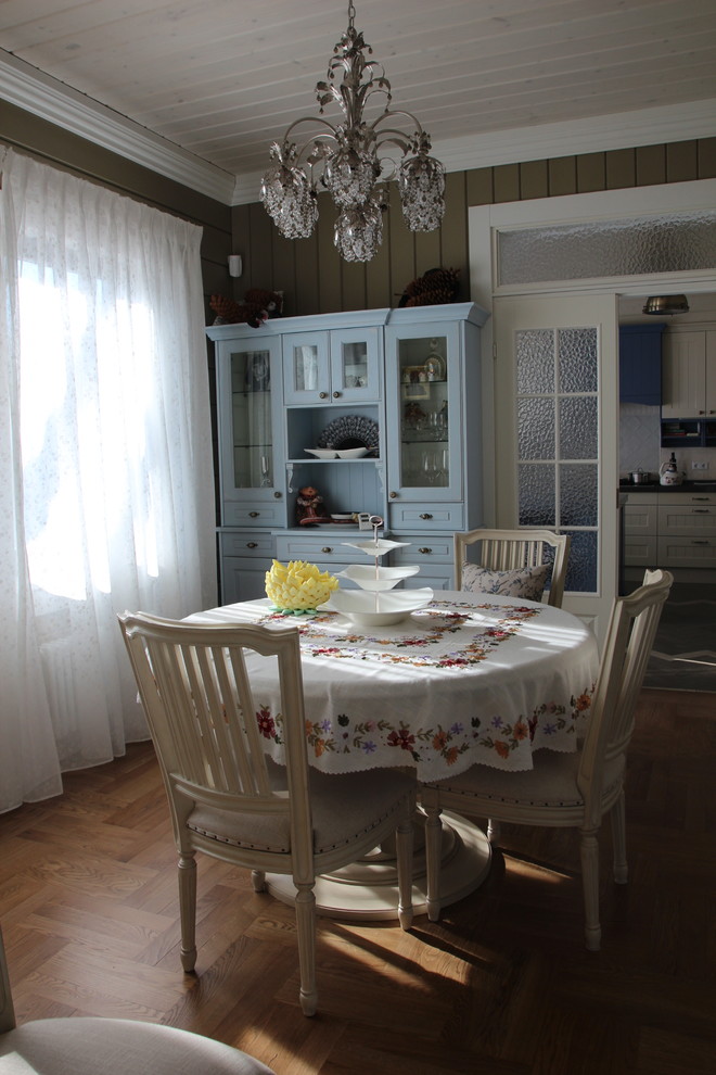 Дом с видом на лес.