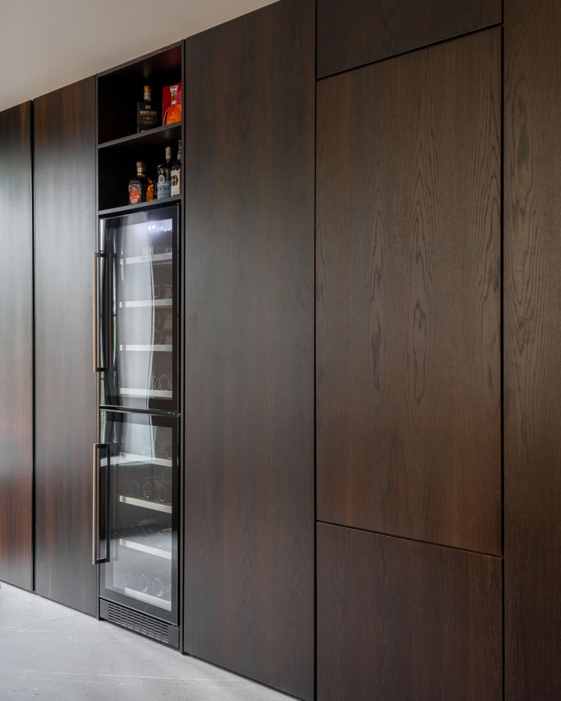 Современная гостиная в загородном доме