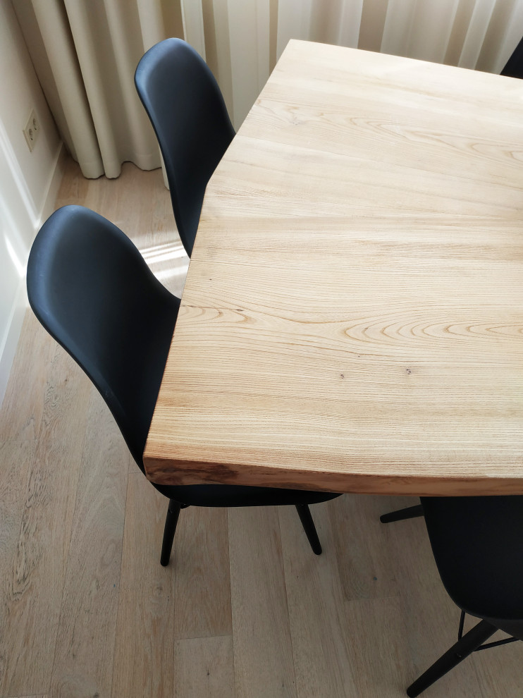 Обеденный стол.