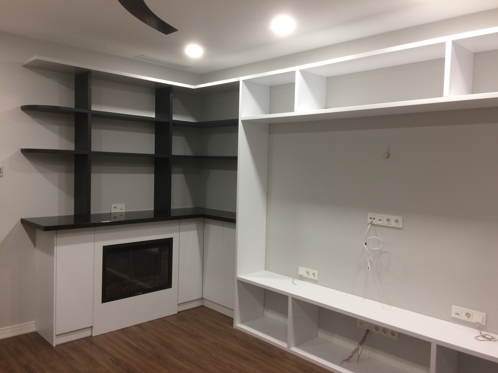 Обложка проекта: Стеллажи