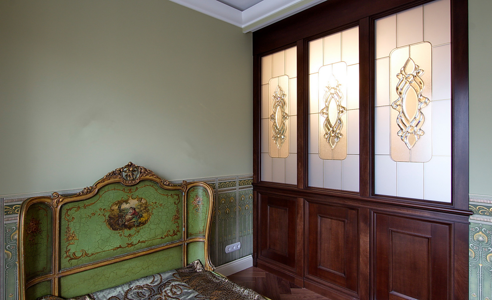 Классические апартаменты в центре Санкт-Петербурга