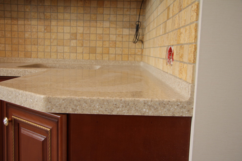 Кухня-гостиная в Самарской квартире. Столешница из искусственного камня Tristone