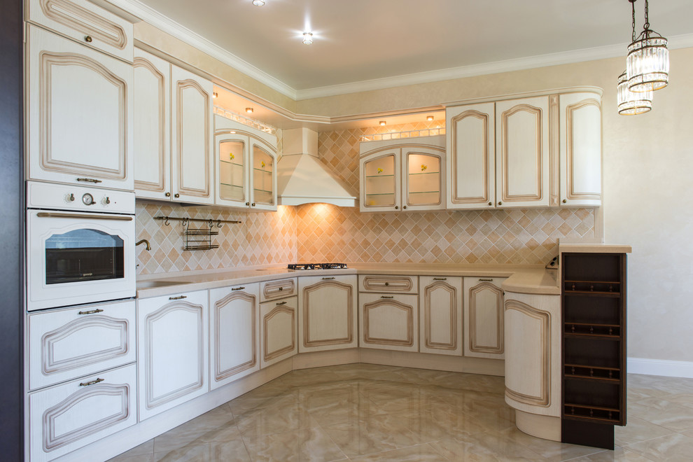 кухня-гостиная в классическом стиле