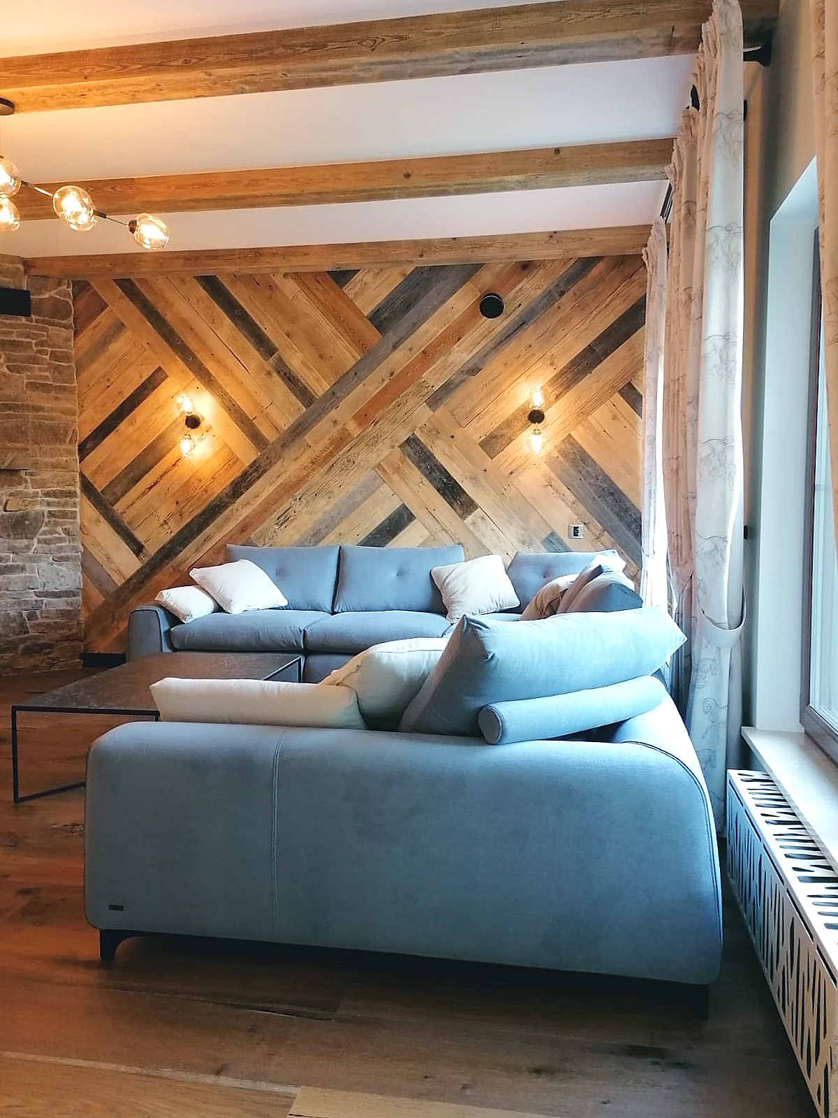 Малый дом с бассейном