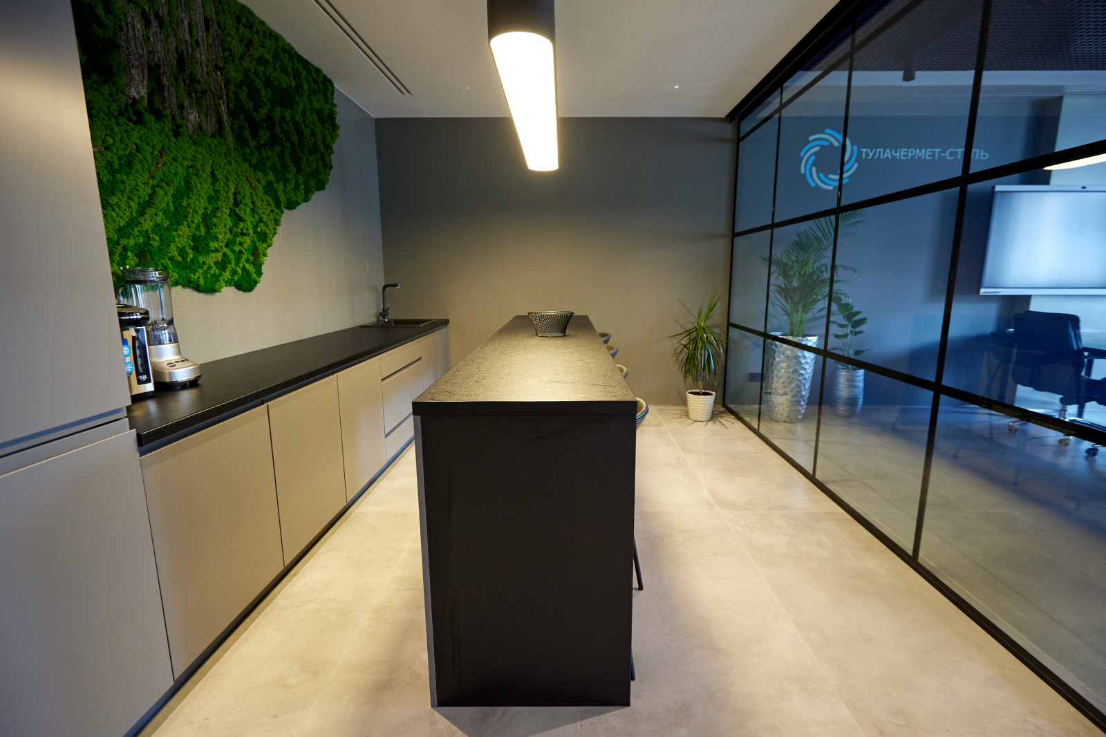 Стильная офисная кухня