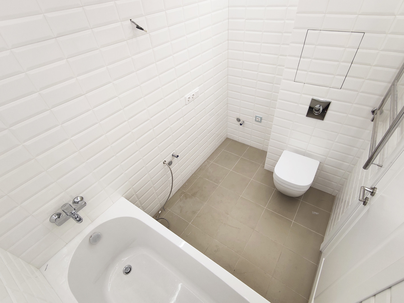 ванная комната с инсталляцией