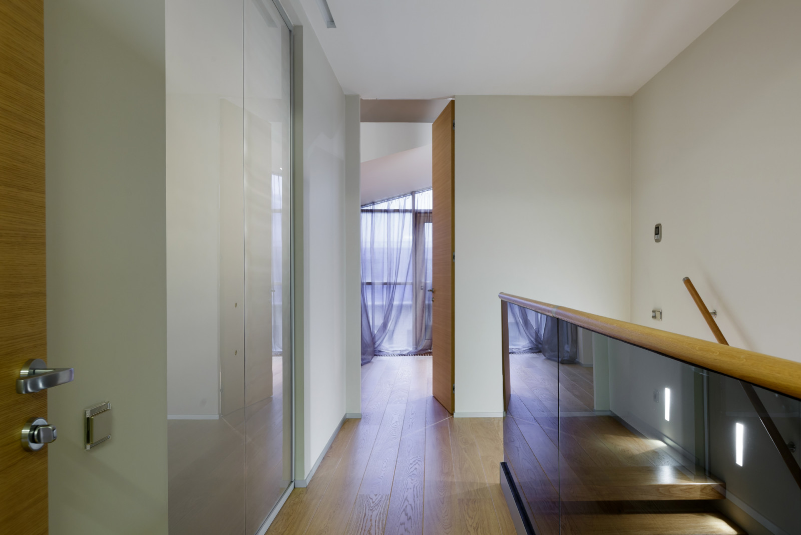 Реконструкция трехэтажного таунхауса в Санкт-Петербурге.