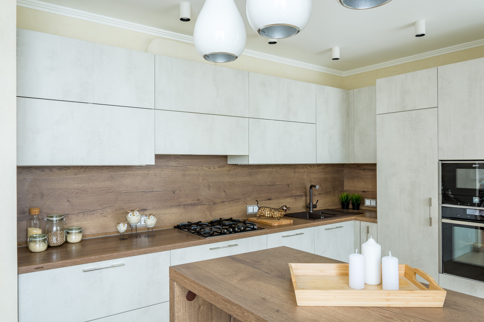 Кухня с фасадами под бетон в Заречном