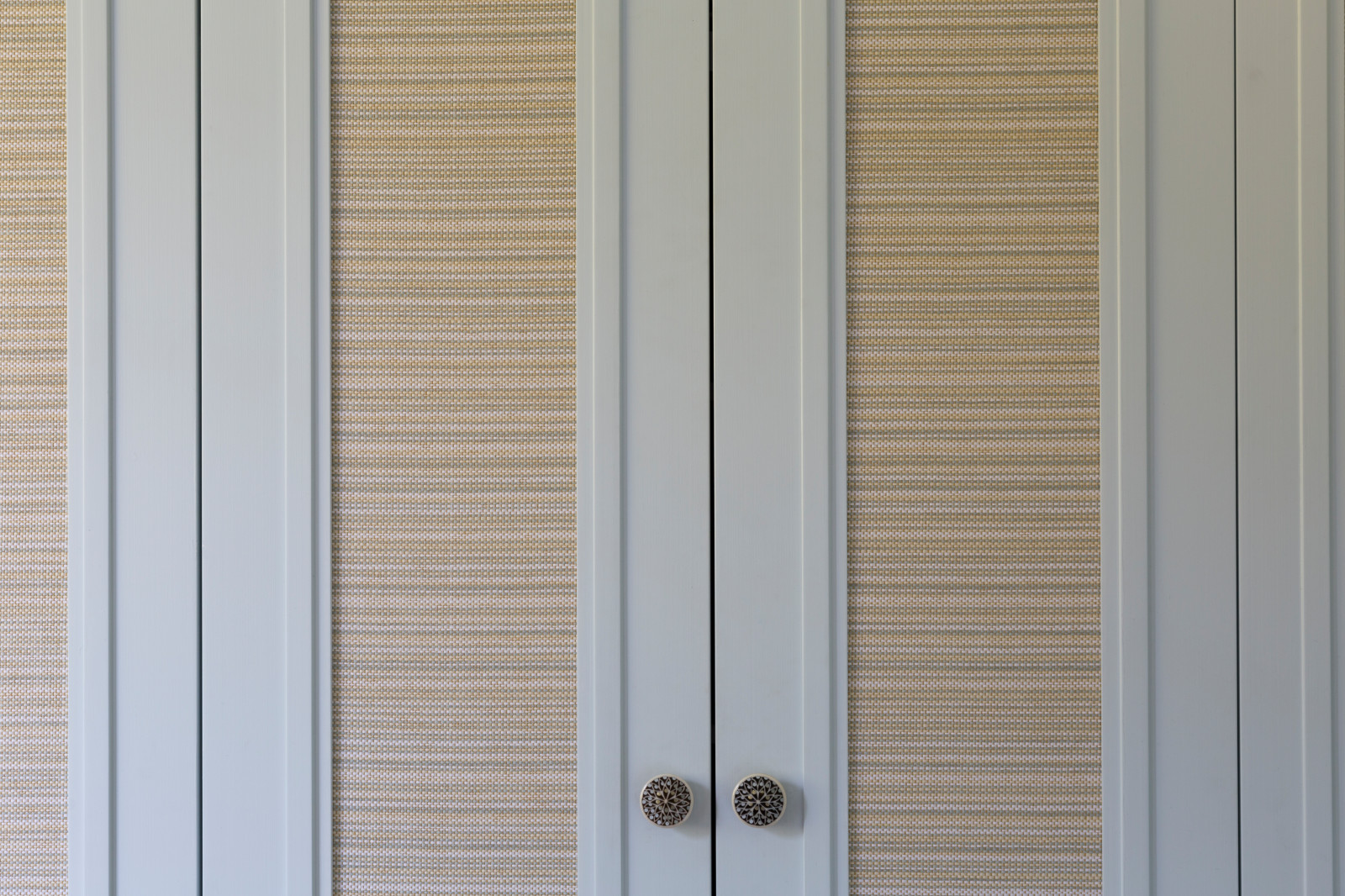 Встроенные шкафы из МДФ