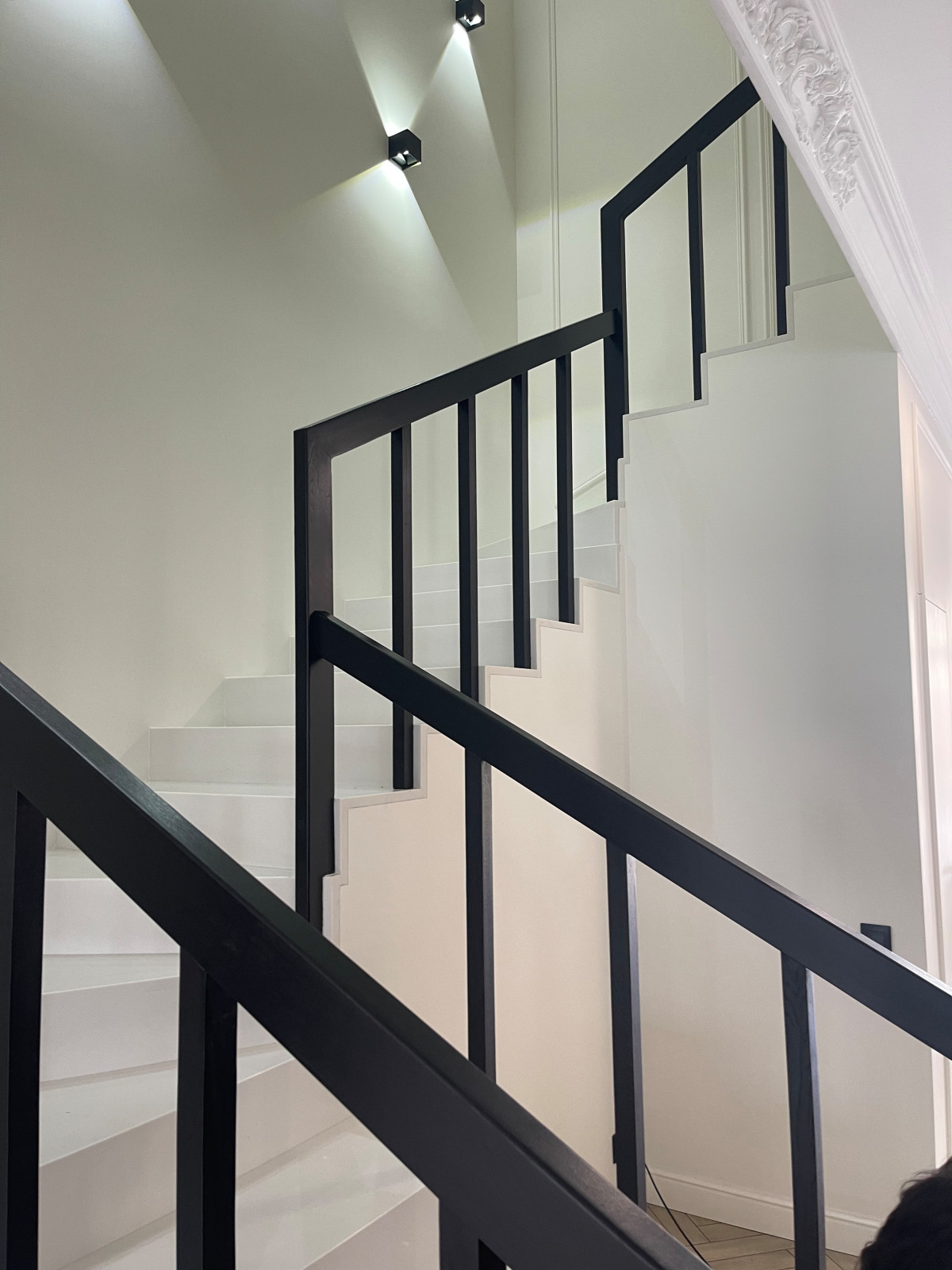 Обложка проекта: Стильная Лестница с квадратными балясинами