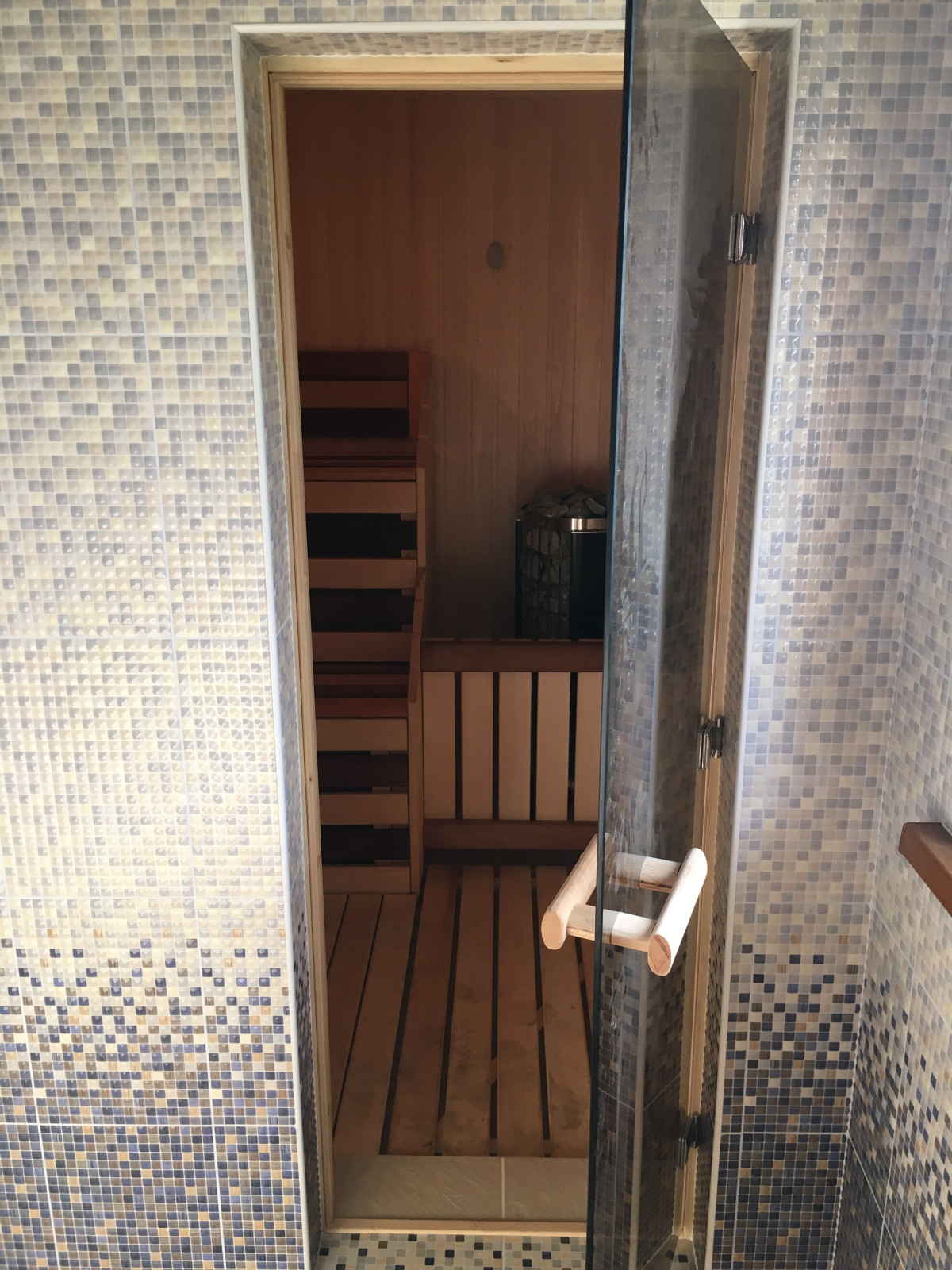 Отделка бани из сруба