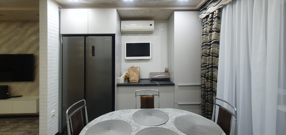 Обложка проекта: Из красного подвала в воздушный минимализм