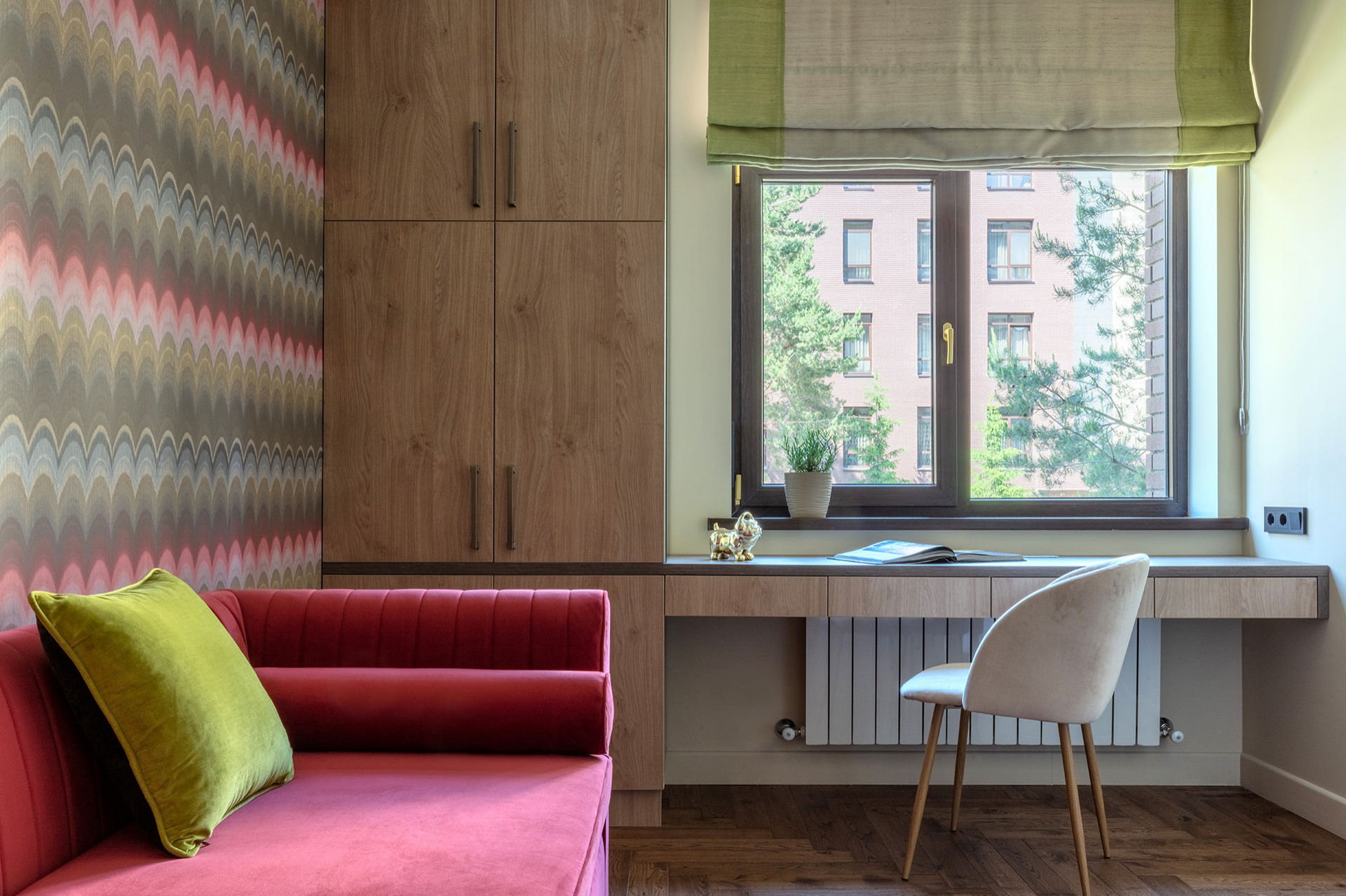 Houzz Казахстан: Квартира с потайной дверью и суперкухней