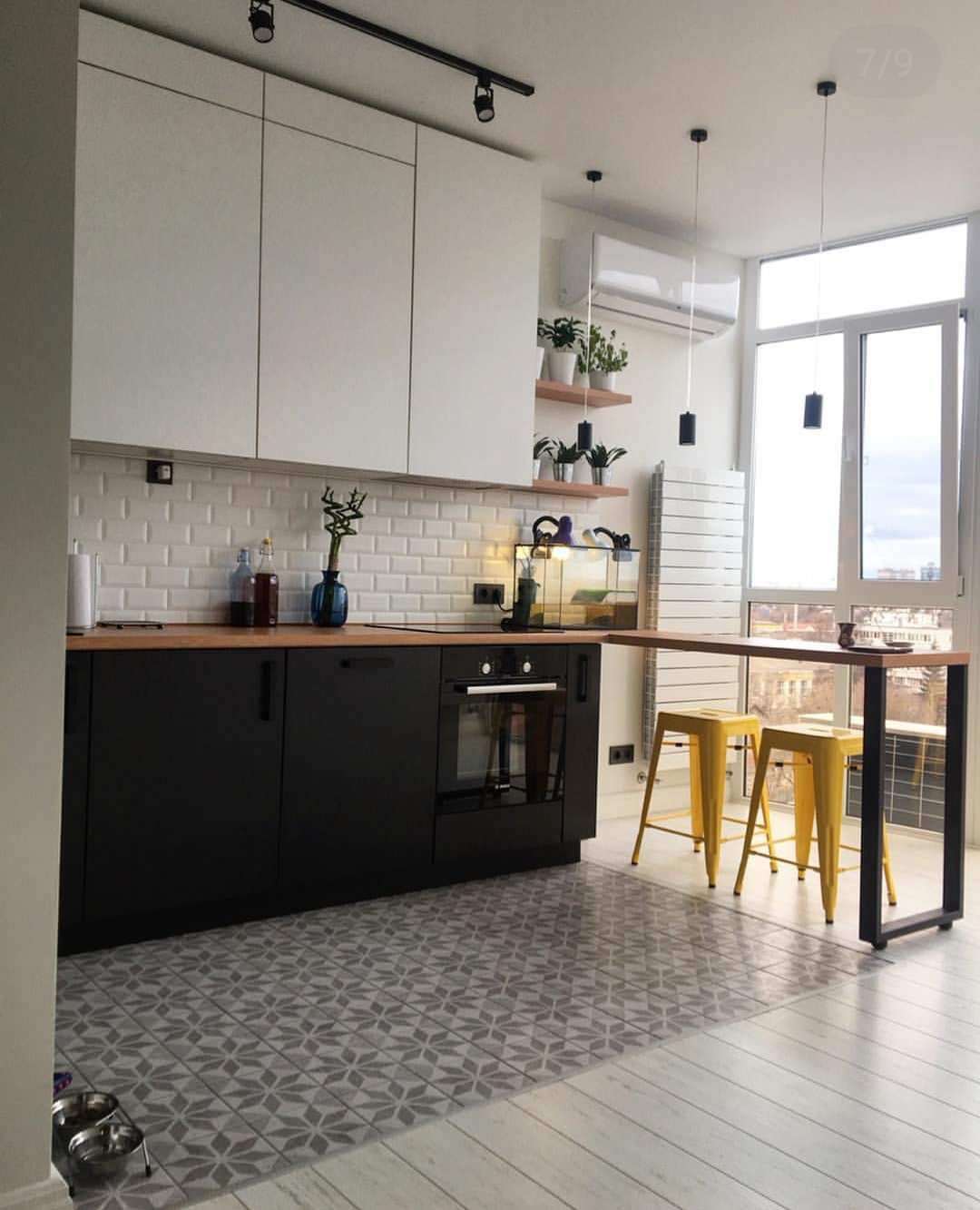 Яркая однушка