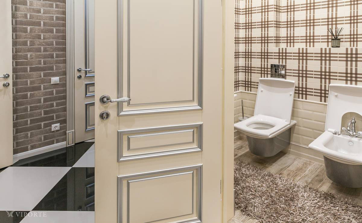 Дверь из массива бука Рим в интерьере "В тауповых тонах"