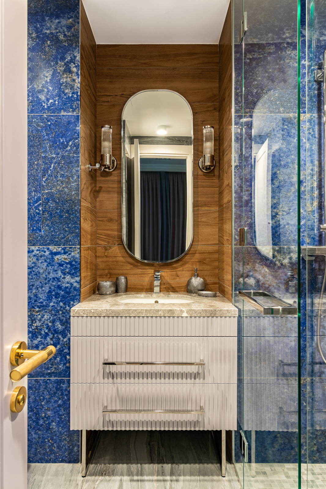 АК Grand Royal Residences