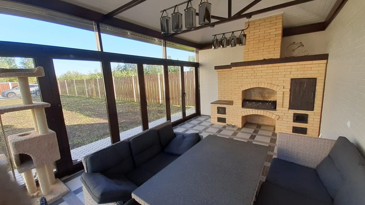 Панорамное остекление беседки. Дверь - гармошка