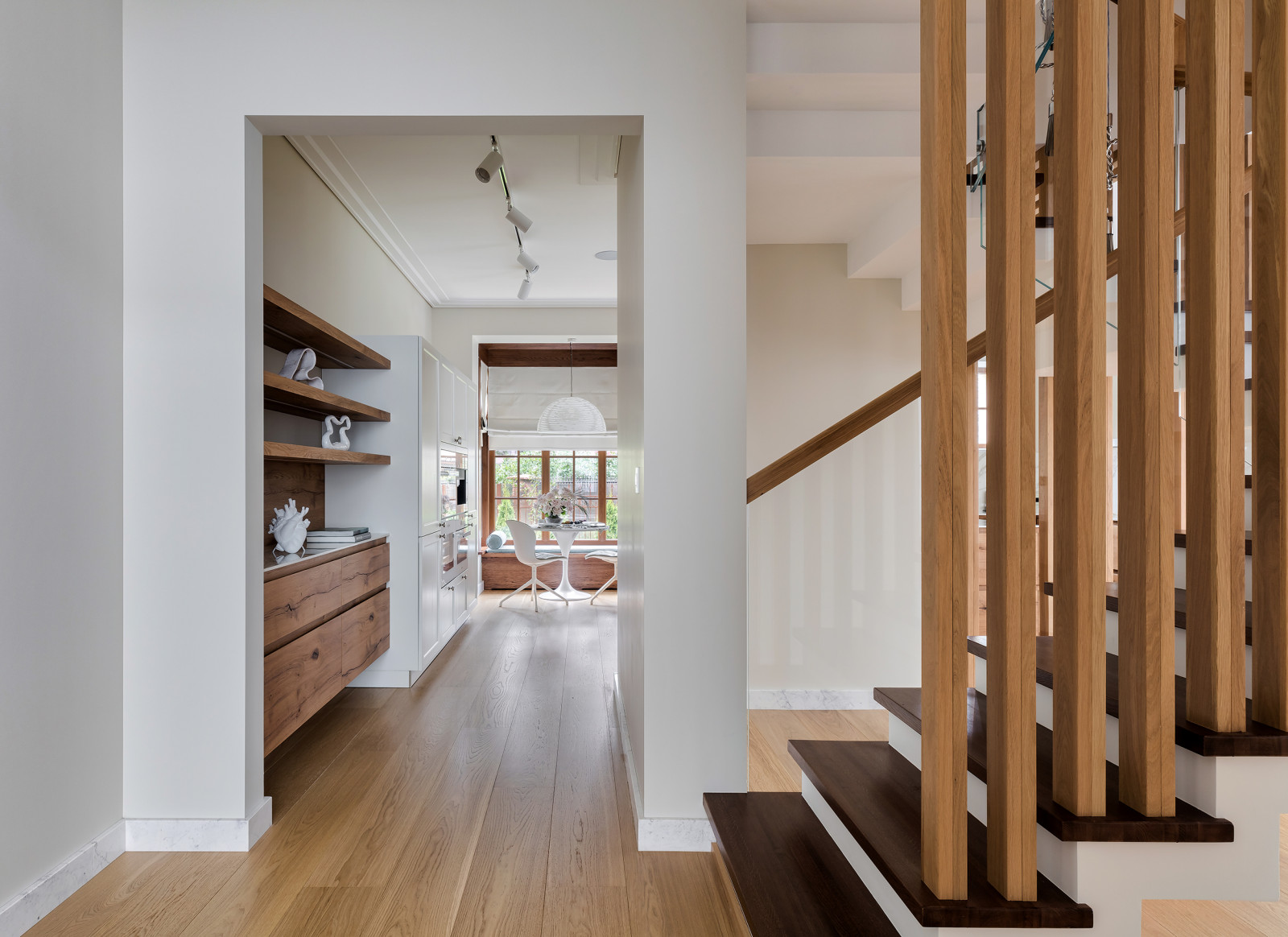 Houzz тур: Дом под Петербургом с потайной лестницей