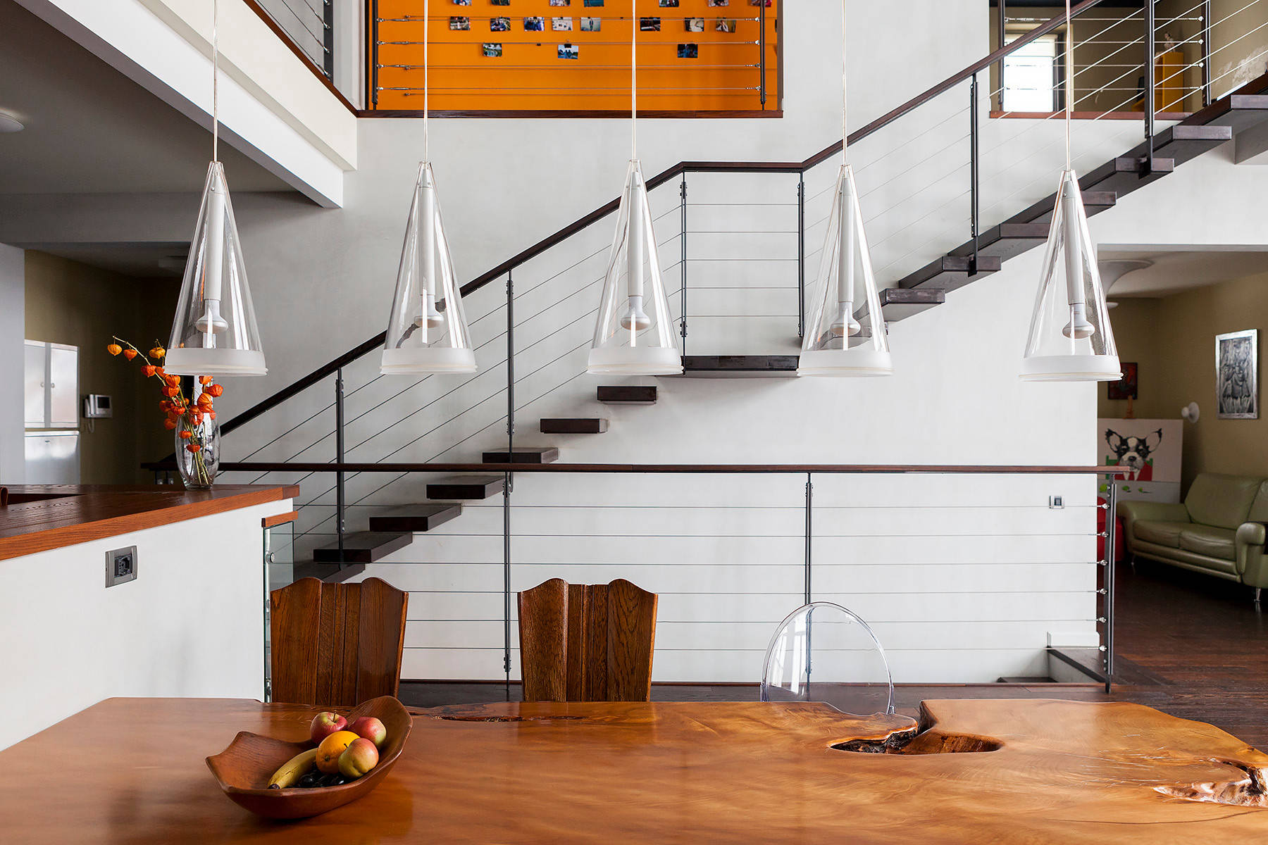 В гостях: Дерево в облаках — посреди загородного дома