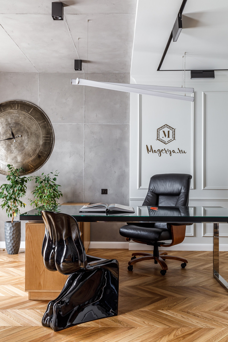 Стильный офис врача Ильи Магеря