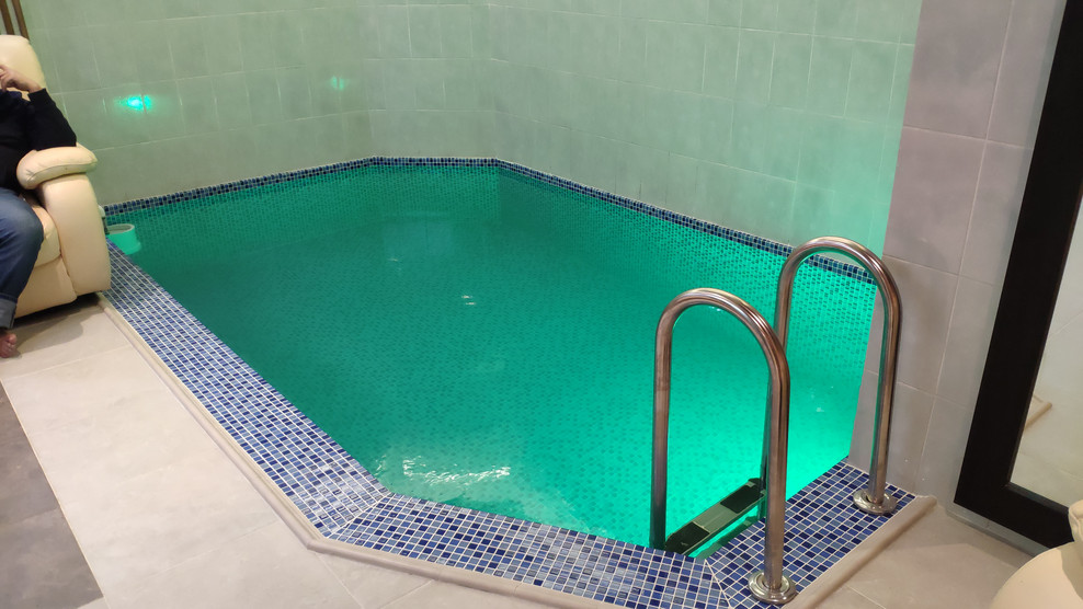 Обложка проекта: Бассейн "до" и "после"