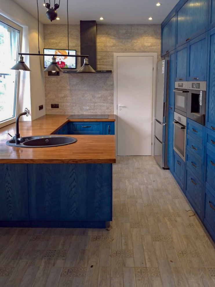 Кухня Шпон ясеня. Покрытие масло.