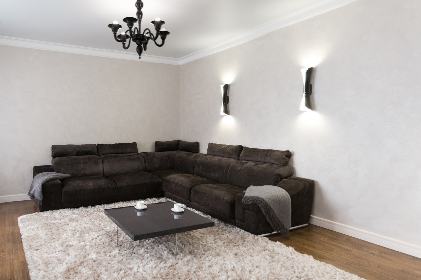 Гостиная в контрастных тонах