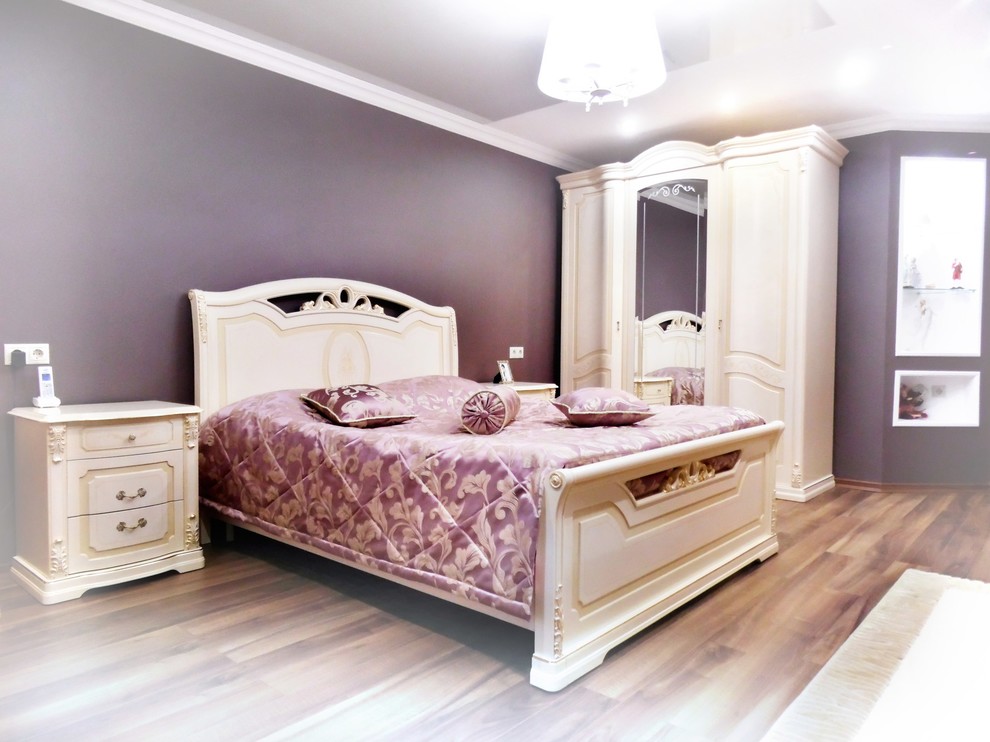 Обложка проекта: Натяжные потолки в квартире "классического стиля"