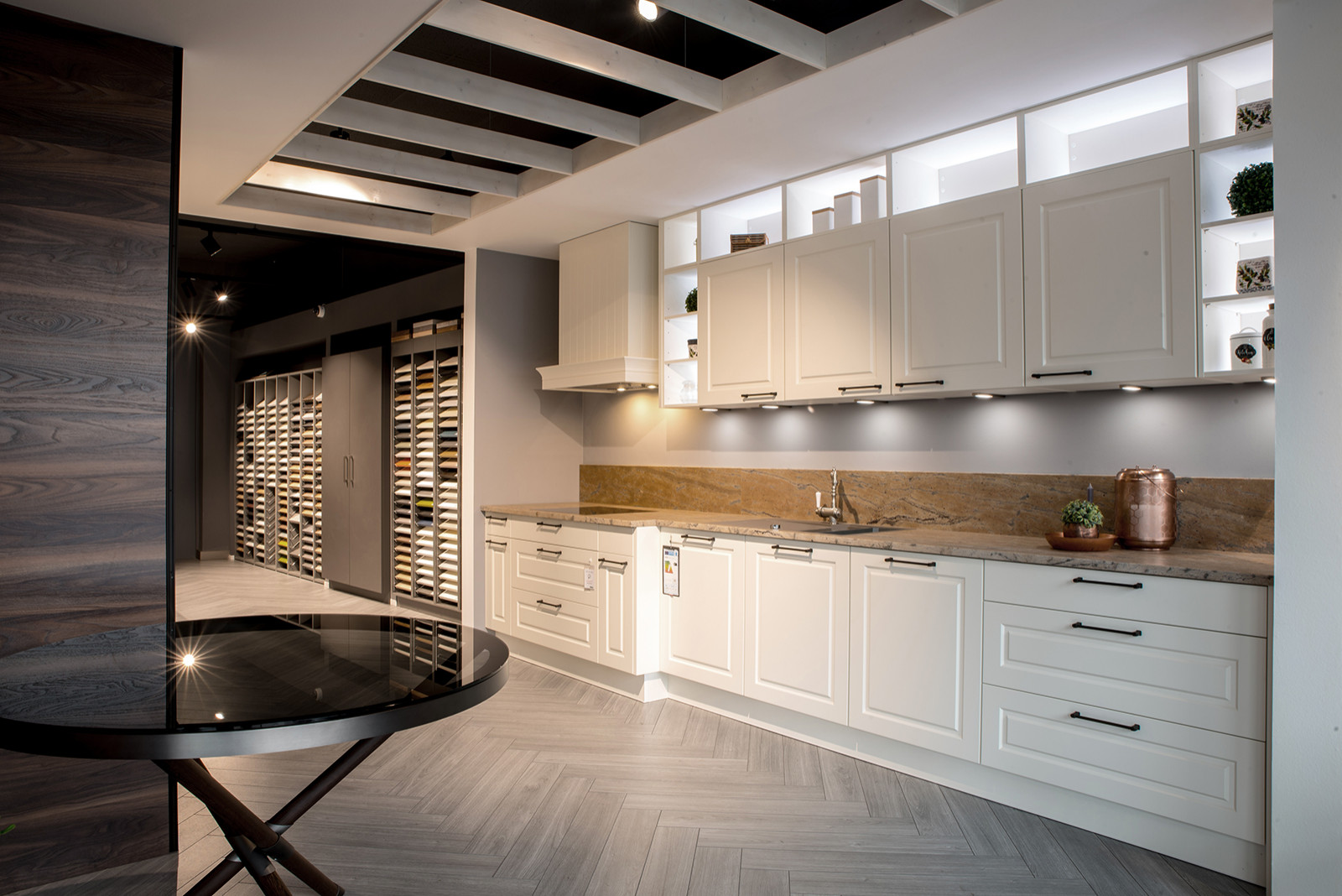 Шоурум салона кухонь в городе Бонн