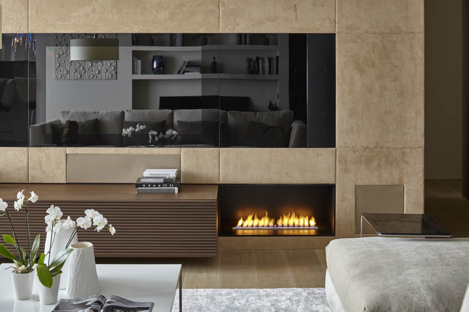 Гостиная с автоматическим биокамином Decoflame