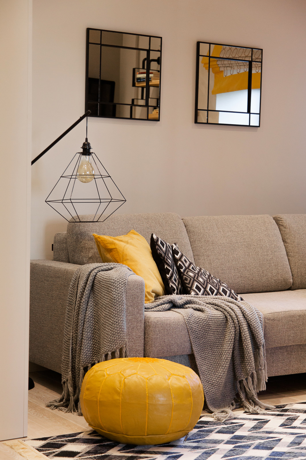 Тёплая осень на Фрунзенской набережной